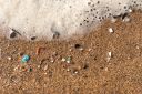 Débris de micro plastiques sur une plage du Finistère Ifremer 00618 73039 31740 2 Klein